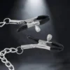 Daddy Clamps | Σφιγκτήρες Θηλών με Αλυσίδα & DADDY — για εσένα που ξέρεις ακριβώς ποιος είναι