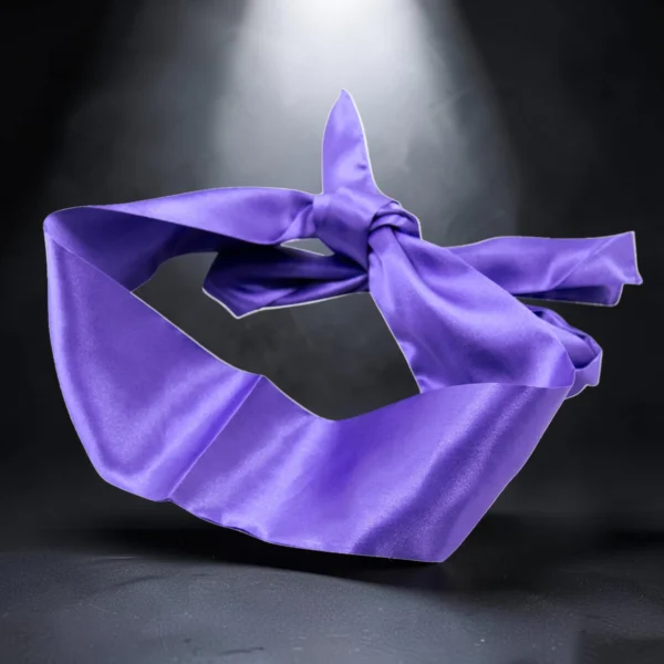 Purple Veil Set | Σατέν Κορδέλα & Μάσκα — για εκείνες τις βραδιές που θέλεις να αλλάξεις τα πάντα με δύο κινήσεις