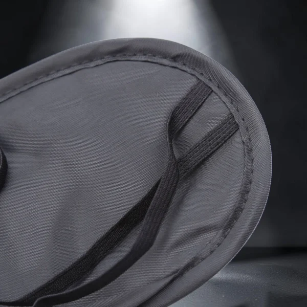 Satin Veil | Μάσκα Ματιών Σατέν — για εσένα που ξέρεις ότι το σκοτάδι δεν τρομάζει... απελευθερώνει