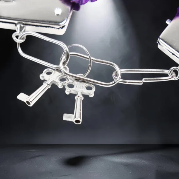 Fur Cuffs | Χειροπέδες με Γούνα — για εσένα που θέλεις να κρατήσεις κάποιον εκεί που πρέπει