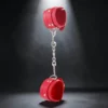Chain Cuffs | Δερμάτινες Χειροπέδες με Αλυσίδα — για εσένα που ξέρεις ότι το στυλ και η εξουσία δεν αποκλείονται