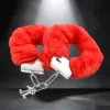 Red Fur Cuffs | Μεταλλικές Χειροπέδες με Γούνα — για εσένα που θέλεις το μέταλλο να έχει χάδι