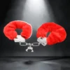 Red Fur Cuffs | Μεταλλικές Χειροπέδες με Γούνα — για εσένα που θέλεις το μέταλλο να έχει χάδι