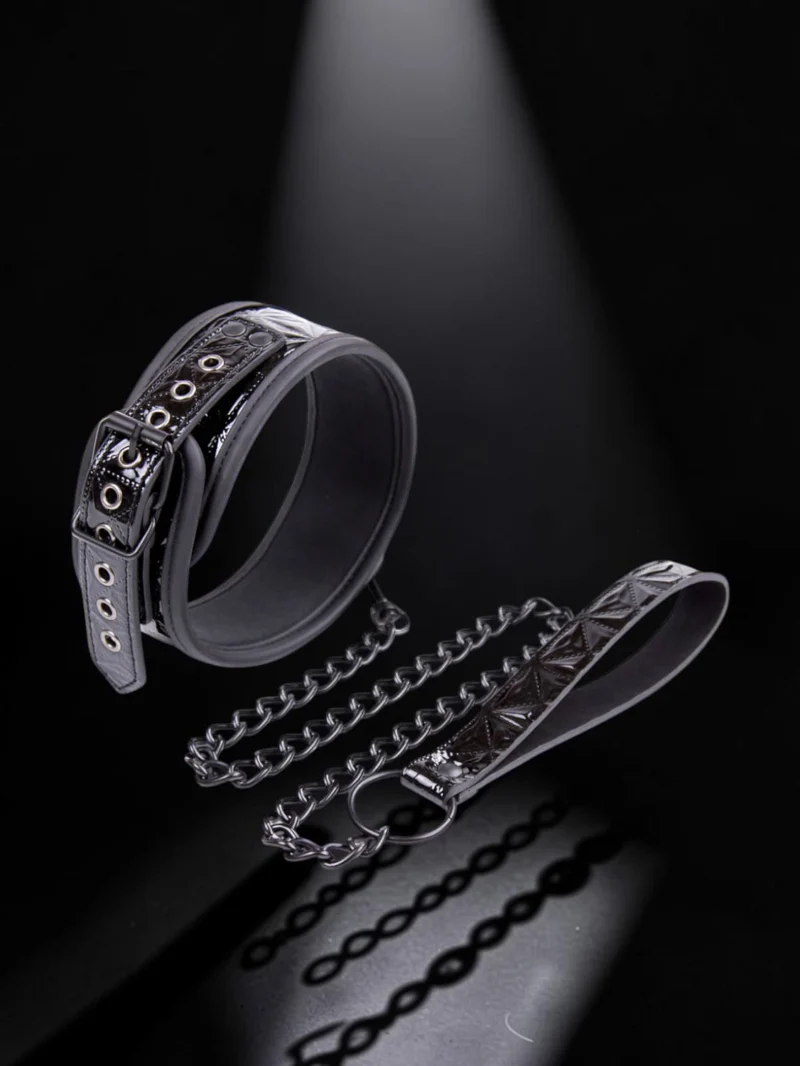 Black Chain | Κολάρο Με Αλυσίδα & Δερμάτινο Λουρί — για εσένα που θέλεις να το νιώσεις αληθινά