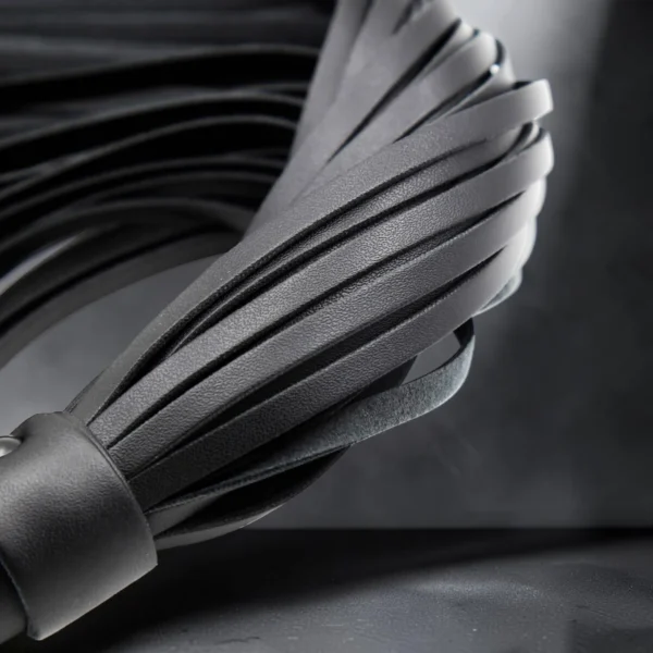 Heavy Leather | Flogger Premium Δέρμα — για εσένα που δεν συμβιβάζεσαι με τίποτα λιγότερο