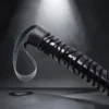 Dark Whip | Flogger Δερμάτινο — για εσένα που ξέρεις ότι κάθε χτύπος είναι ερώτηση που περιμένει απάντηση