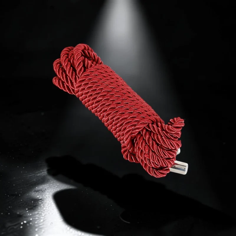 Crimson Rope | Σχοινί Δεσίματος 5μ — για εσένα που ξέρεις ότι το κόκκινο σχοινί μιλά πριν καν το χρησιμοποιήσεις