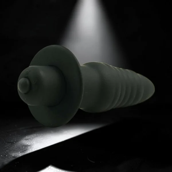 Ribbed Vibe | Δονούμενη Πρωκτική Σφήνα με Ραβδώσεις — για εσένα που θέλεις τη δόνηση εκεί που δεν την έχεις νιώσει ποτέ